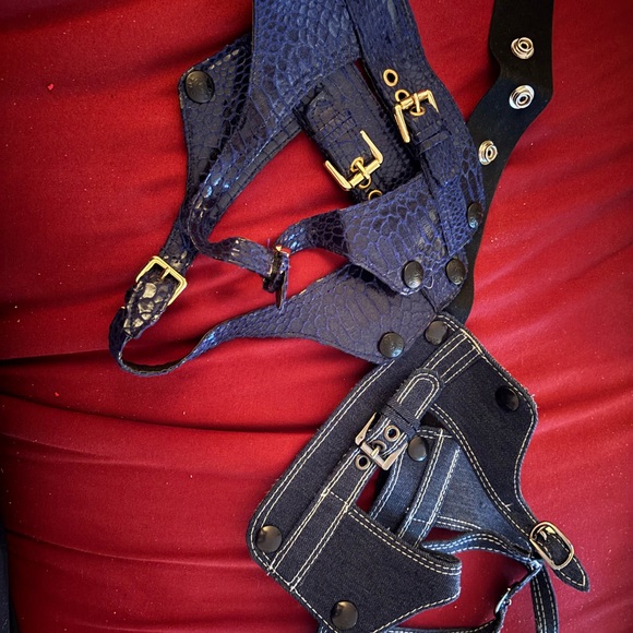 Onesole tops for size 8. Two set of straps black and blue Jean like new - Picture 1 of 2